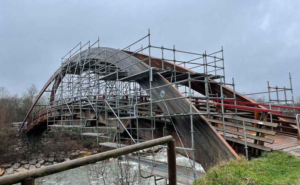 DACAME - Andamios y seguridad para obras